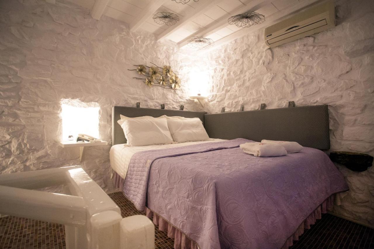 Apsenti Couples Only Aparthotel Agios Ioannis Diakoftis Ngoại thất bức ảnh